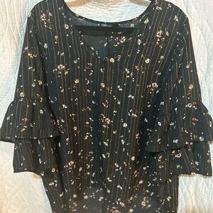 Chic Black Floral Blouse with Ruffle Sleeves